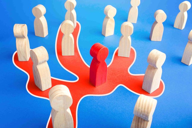 Dynamic Segmentation Strategies for Agile Marketing in Zoho CRM: Elevating Campaign Precision