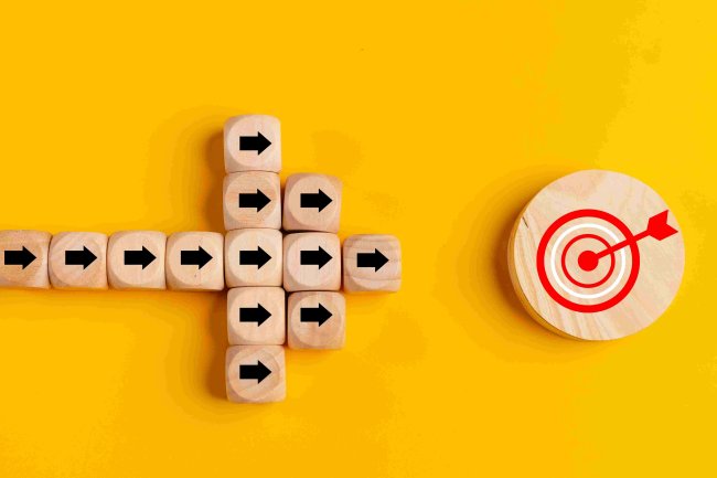 Crafting a Seamless Cross-Channel Lead Lifecycle Strategy: Bridging the Gap from Email to Social Media