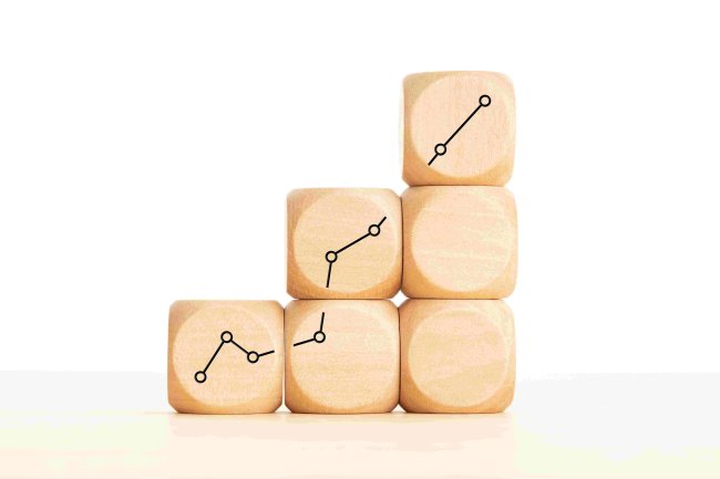 Fine-Tuning Predictive Scoring Models for Seasonal Trends: Driving Smarter Marketing Strategies
